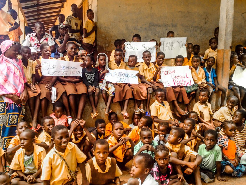 students-of-kpduuli-primary-showing-their-excitement-during-the-ceremony